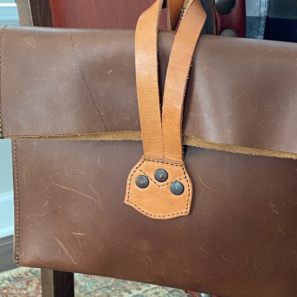 Saddleback fold over Clutch Walnut (retired)